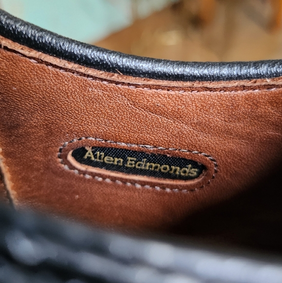 Black Allen Edmonds Clifton Dress Shoes - Picture 7 of 10
